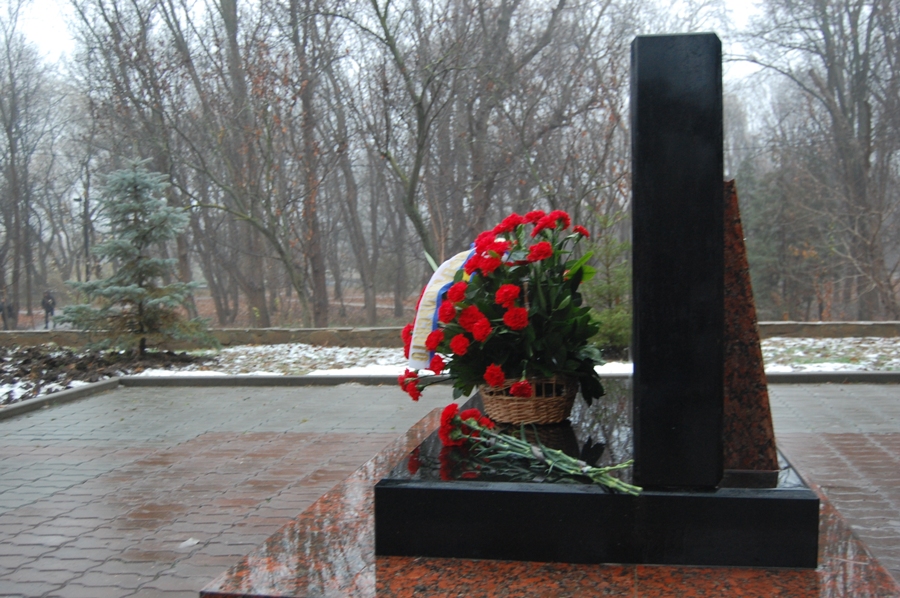 В Симферополе почтили память погибших чернобыльцев