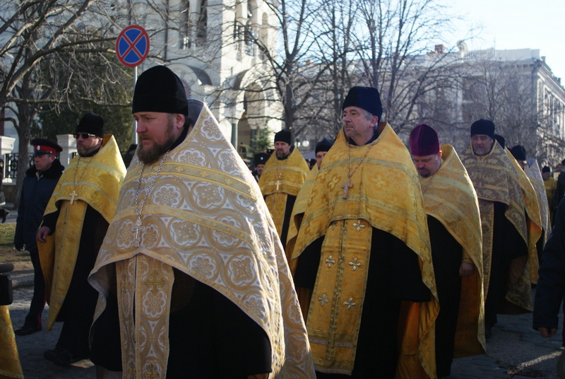В Севастополе в День Андрея Первозванного провели крестный ход