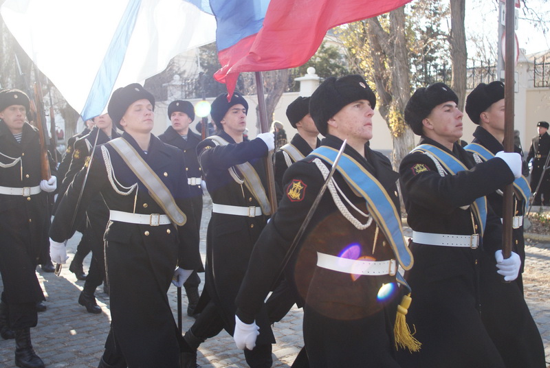 В Севастополе в День Андрея Первозванного провели крестный ход