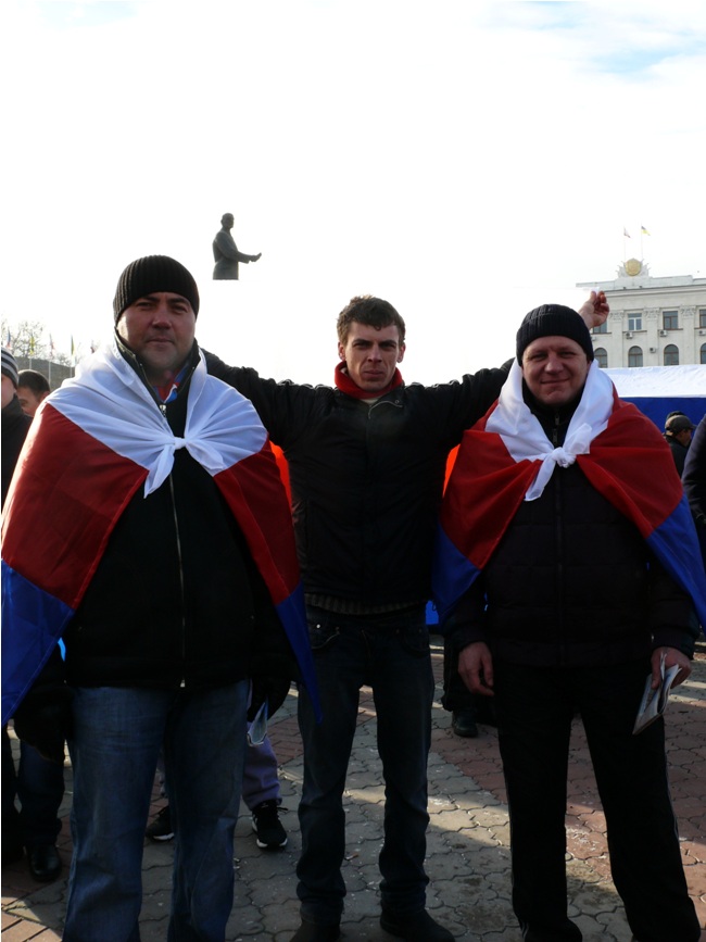 Крымчане вышли на митинг против «оранжевого» переворота