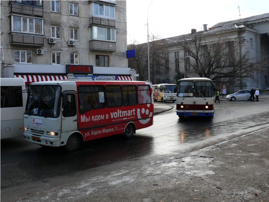Крымчане вышли на митинг против «оранжевого» переворота