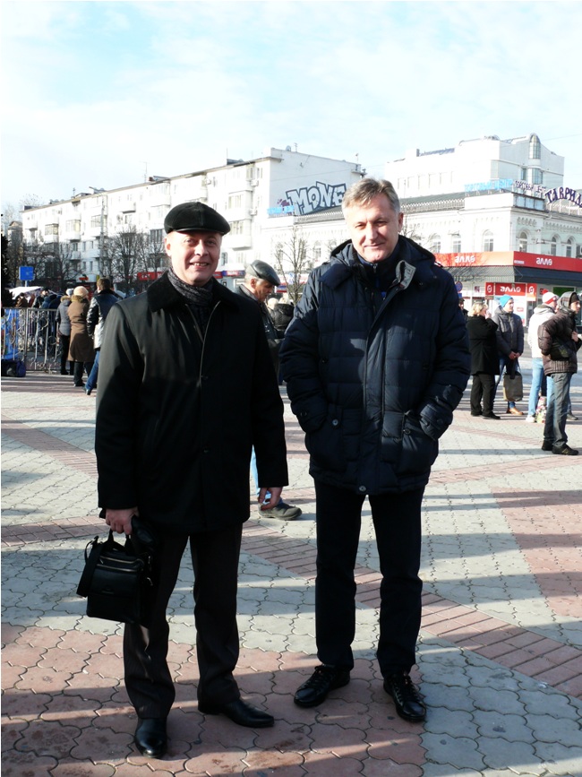 Крымчане вышли на митинг против «оранжевого» переворота