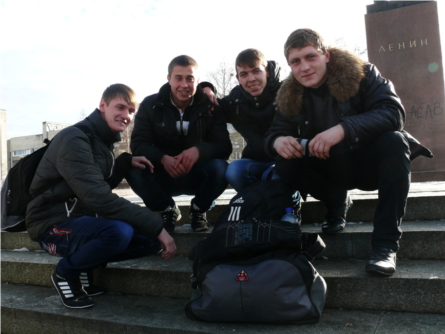 Крымчане вышли на митинг против «оранжевого» переворота