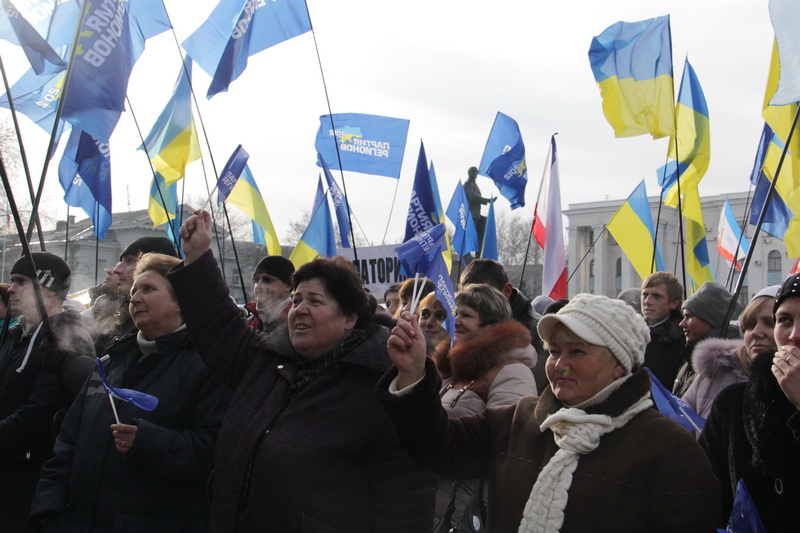 В Симферополе прошел митинг против государственного переворота