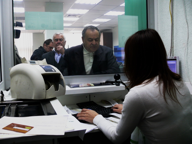 Депутаты Крыма перечислили деньги на нужды общественных штабов