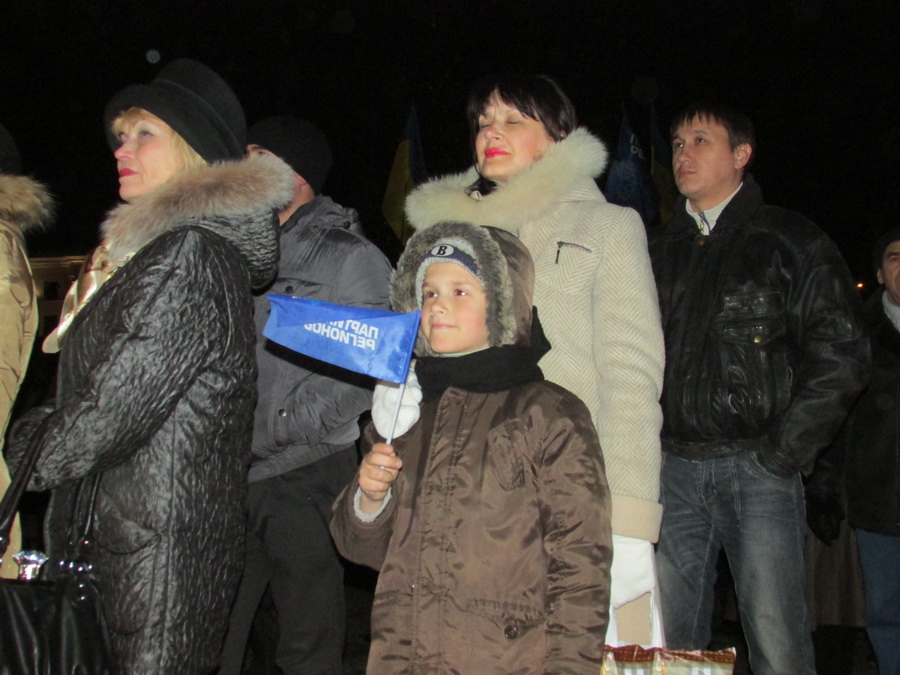 В Симферополе прошел митинг за добрососедские отношения с Россией