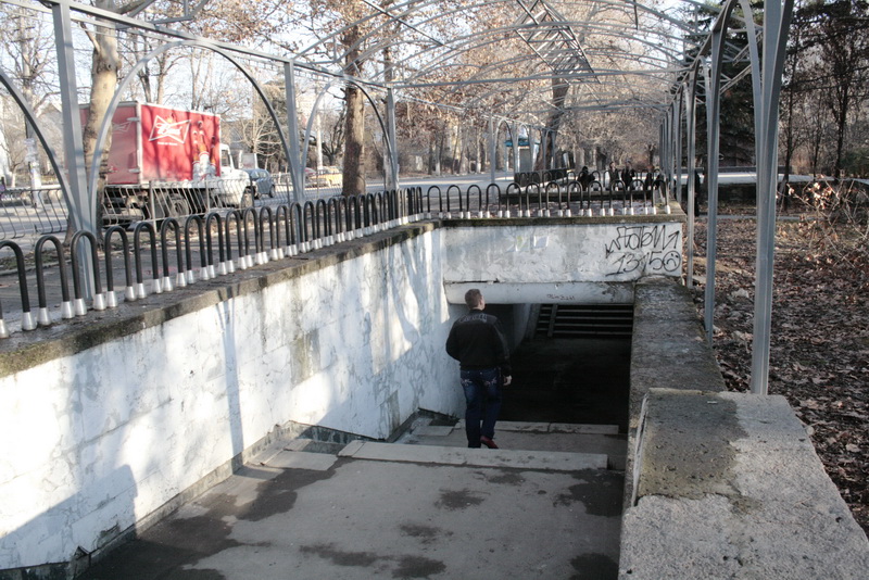 В Симферополе реконструируют подземный переход на улице Киевской