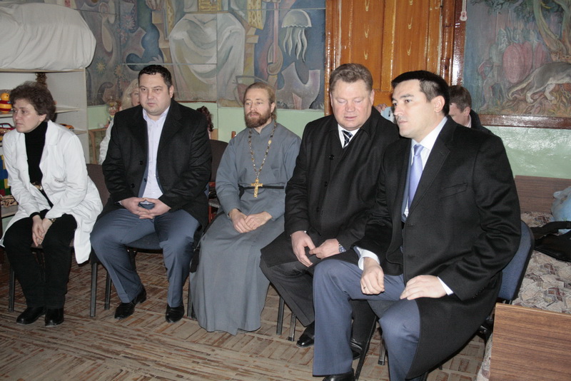 В Симферополе детское психиатрическое отделение получило новые стулья