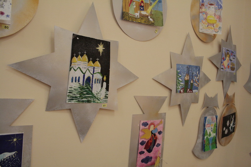 В Симферополе открылась выставка новогодних поделок