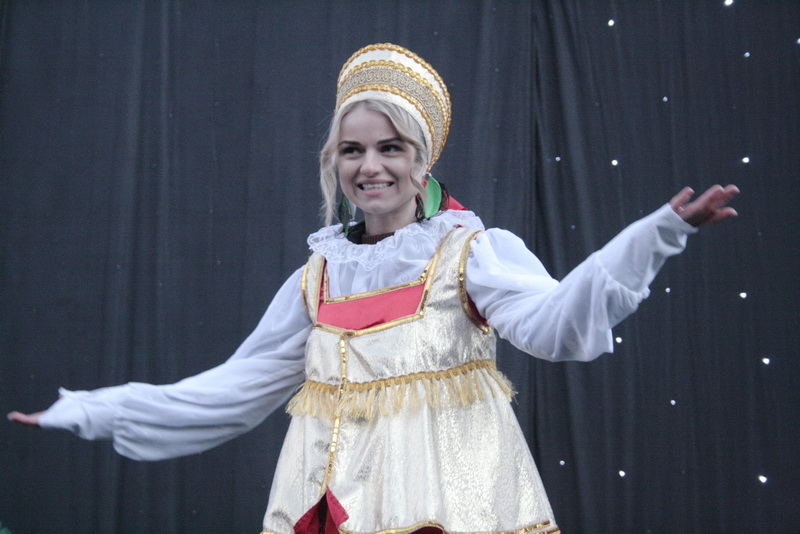 В Симферополе зажглась главная городская елка