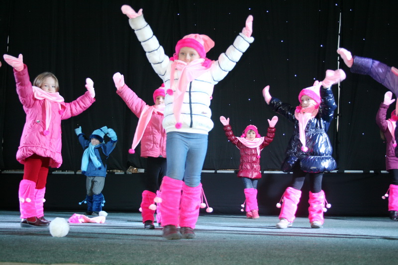 В Симферополе зажглась главная городская елка