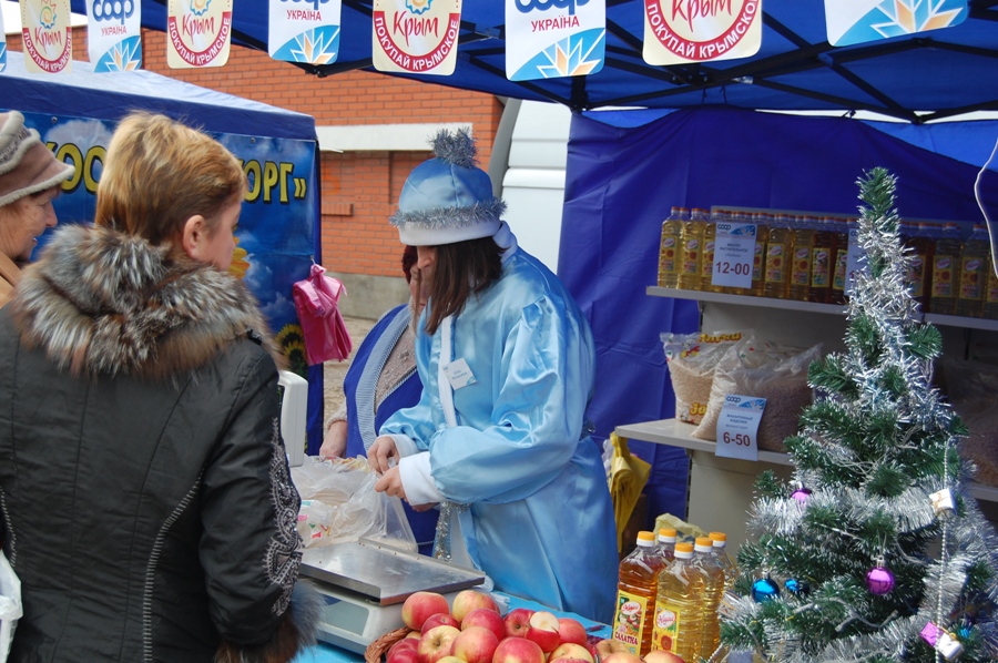 В Симферополе прошла предновогодняя ярмарка