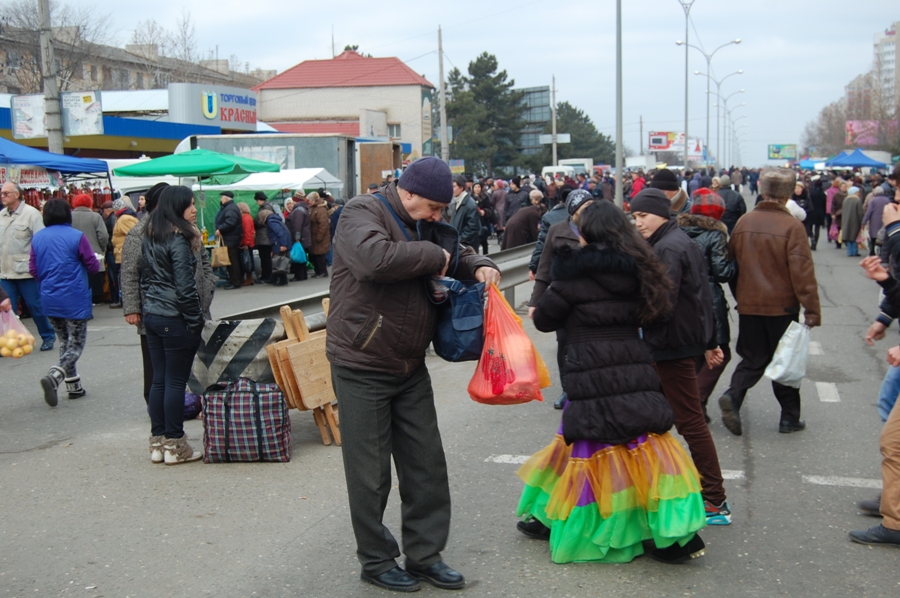 В Симферополе прошла предновогодняя ярмарка