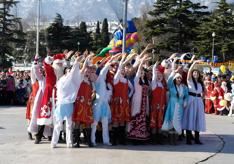В Ялте состоялся ежегодный «Мороз-парад»