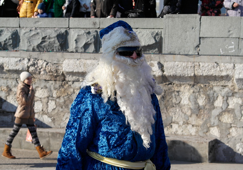 В Ялте состоялся ежегодный «Мороз-парад»