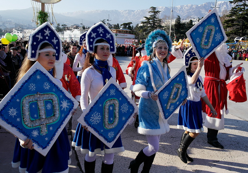 В Ялте состоялся ежегодный «Мороз-парад»