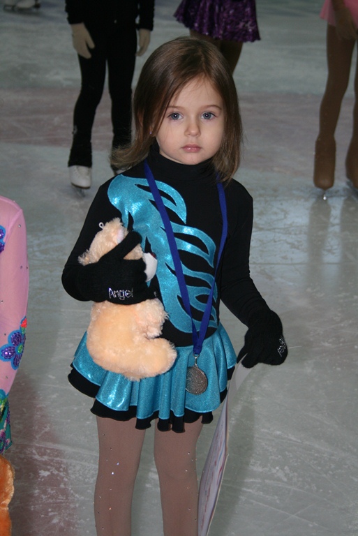 В Симферополе завершился новогодний турнир по фигурному катанию среди детей