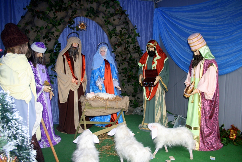 В Симферополе открыли Рождественский вертеп