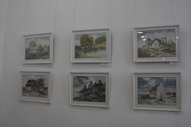 В Симферополе открылась выставка акварели крымского архитектора