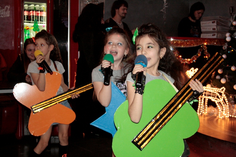 В Симферополе провели детский песенный конкурс