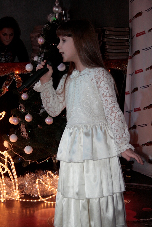 В Симферополе провели детский песенный конкурс