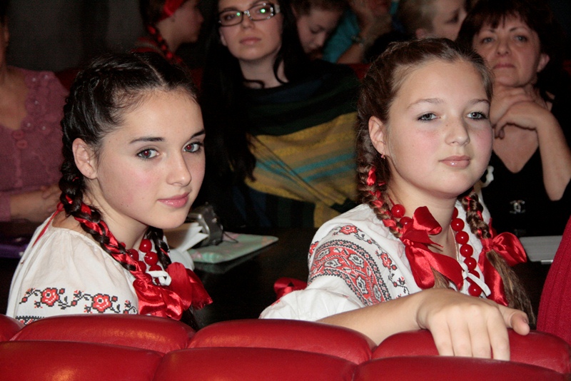 В Симферополе провели детский песенный конкурс