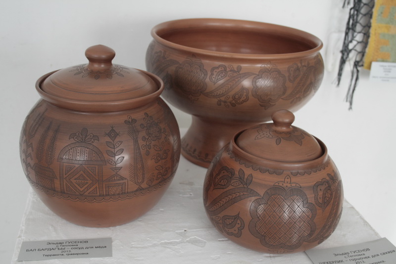 В Симферополе открылась выставка декоративного искусства 