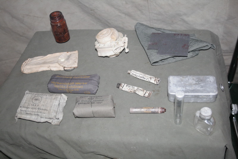 В Симферополе открыли выставку, посвященную фронтовым медикам