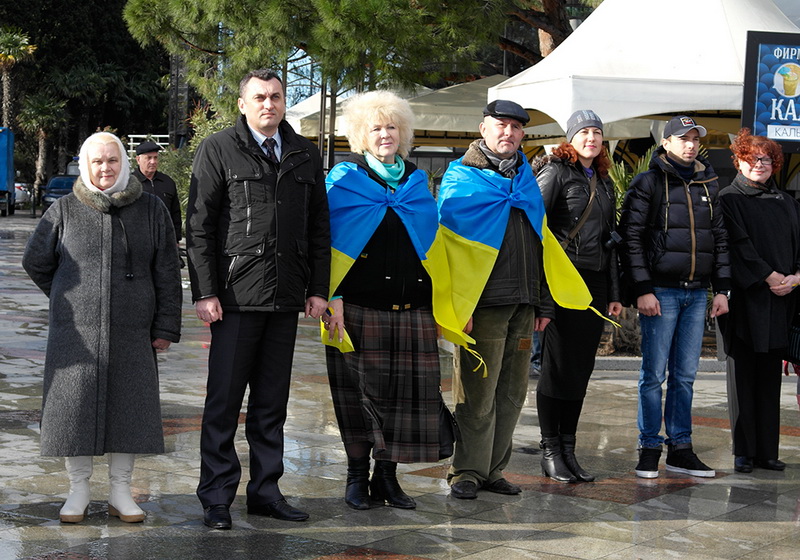 Ялтинцы объединились в живую цепь