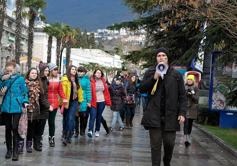 Ялтинцы объединились в живую цепь