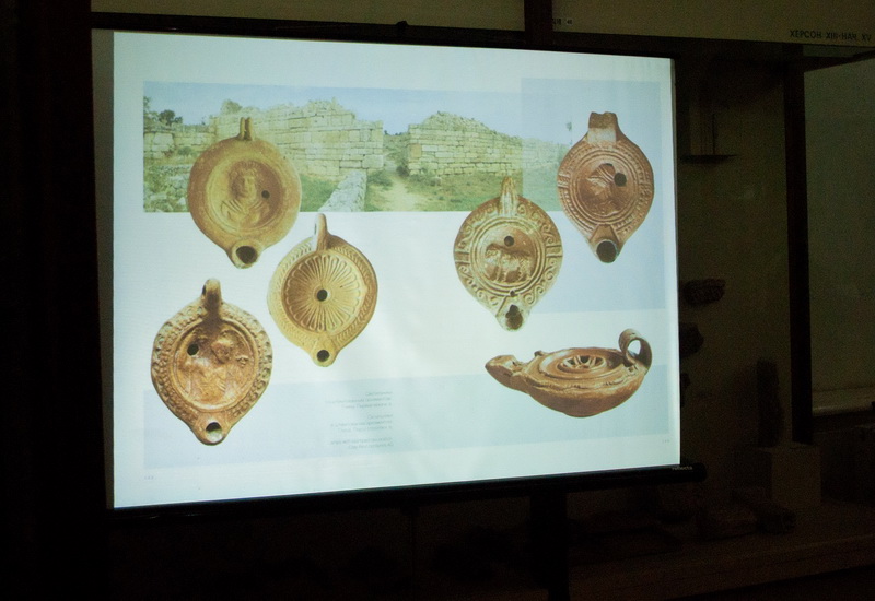 В Севастополе презентовали фотоальбом о Херсонесе