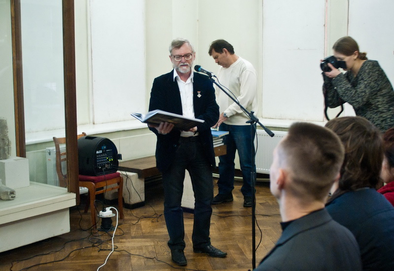 В Севастополе презентовали фотоальбом о Херсонесе