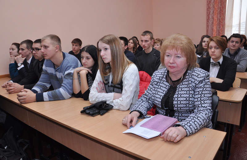 Члены Президиума Верховной Рады АРК пообщались с крымскими студентами-юристами