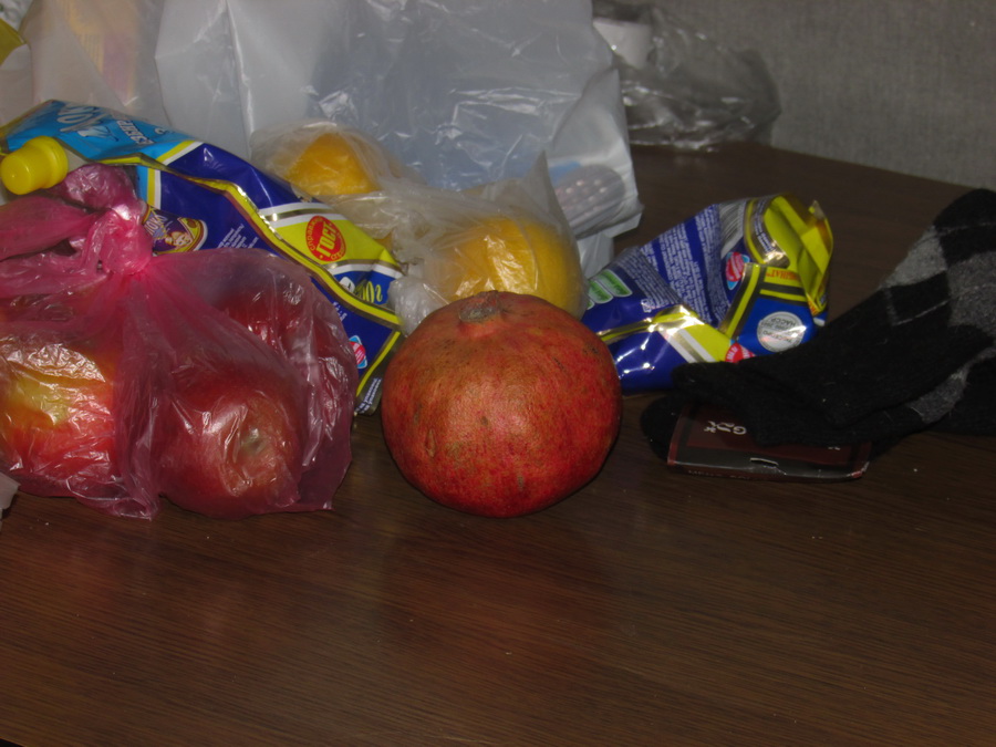 Из Симферополя в Киев отправили вещи и еду для крымских солдат и бойцов «Беркута»