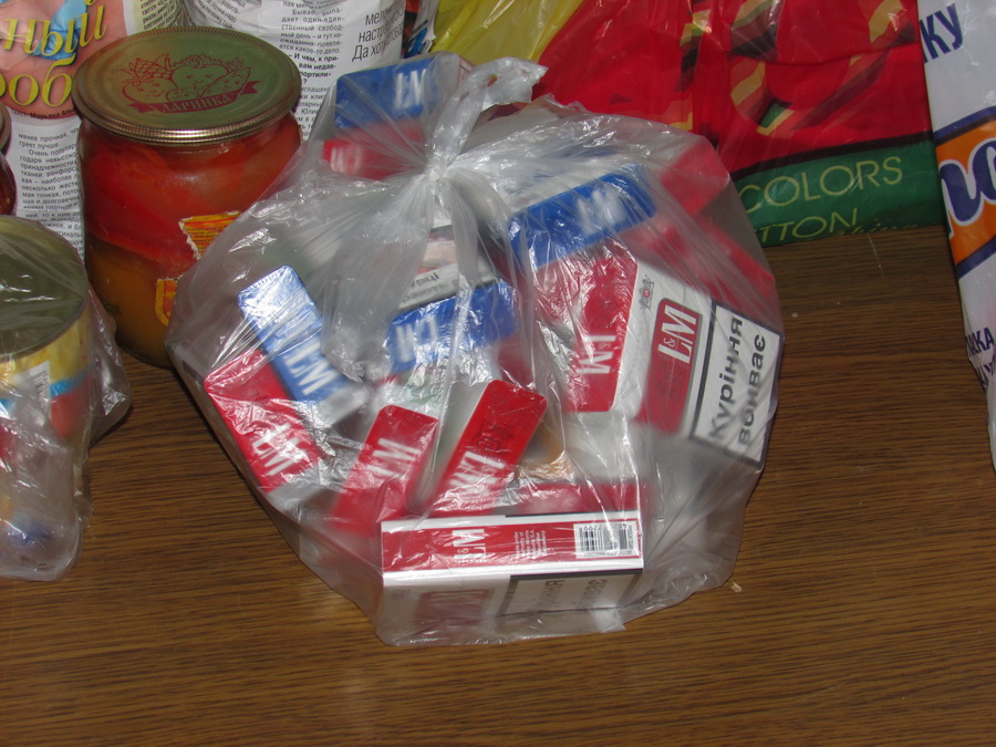 Из Симферополя в Киев отправили вещи и еду для крымских солдат и бойцов «Беркута»