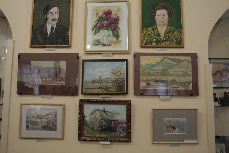 В Симферополе открылась выставка памяти крымского искусствоведа Рудольфа Подуфалого