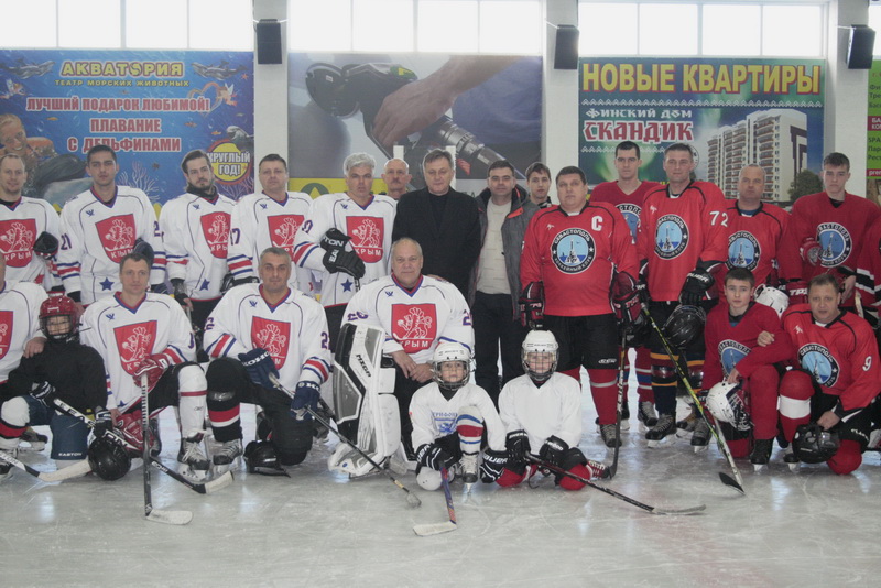 В Симферополе прошел первый матч крымской хоккейной лиги