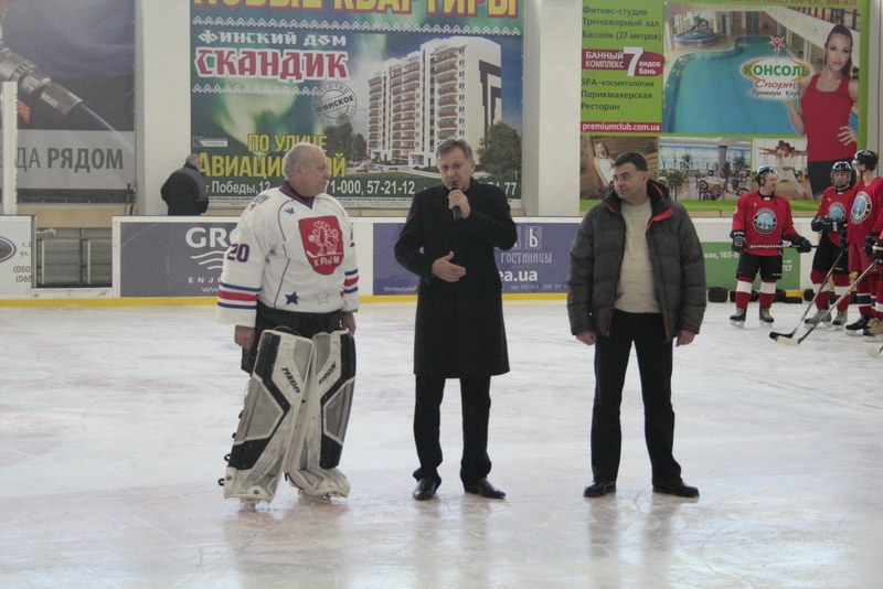 В Симферополе прошел первый матч крымской хоккейной лиги