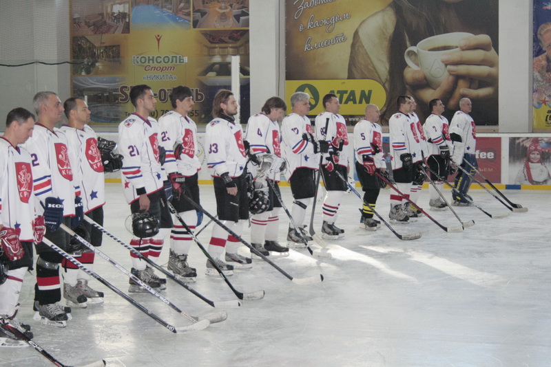 В Симферополе прошел первый матч крымской хоккейной лиги