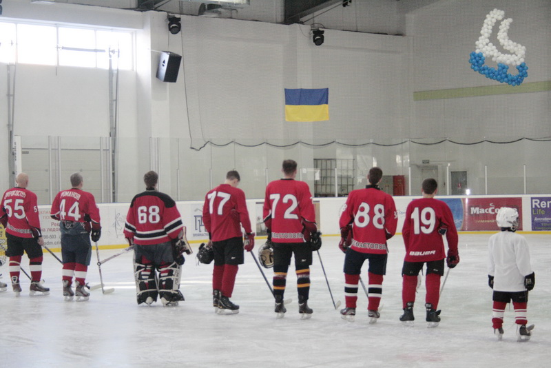 В Симферополе прошел первый матч крымской хоккейной лиги