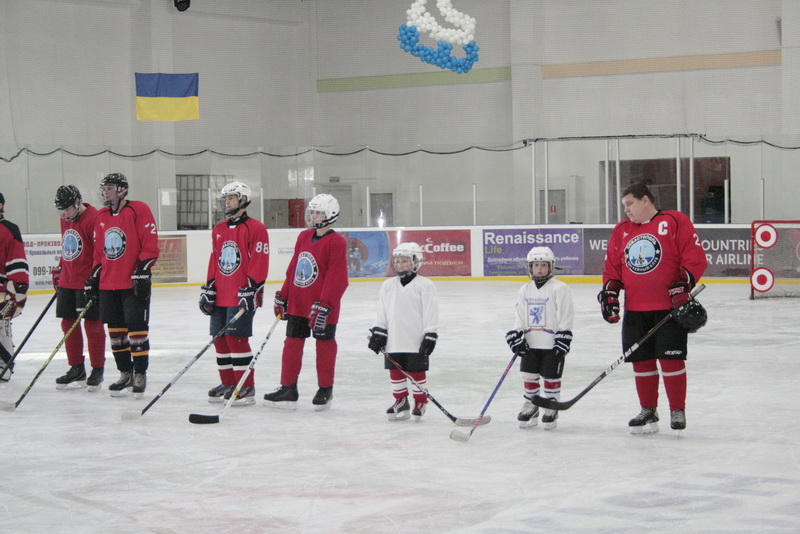 В Симферополе прошел первый матч крымской хоккейной лиги