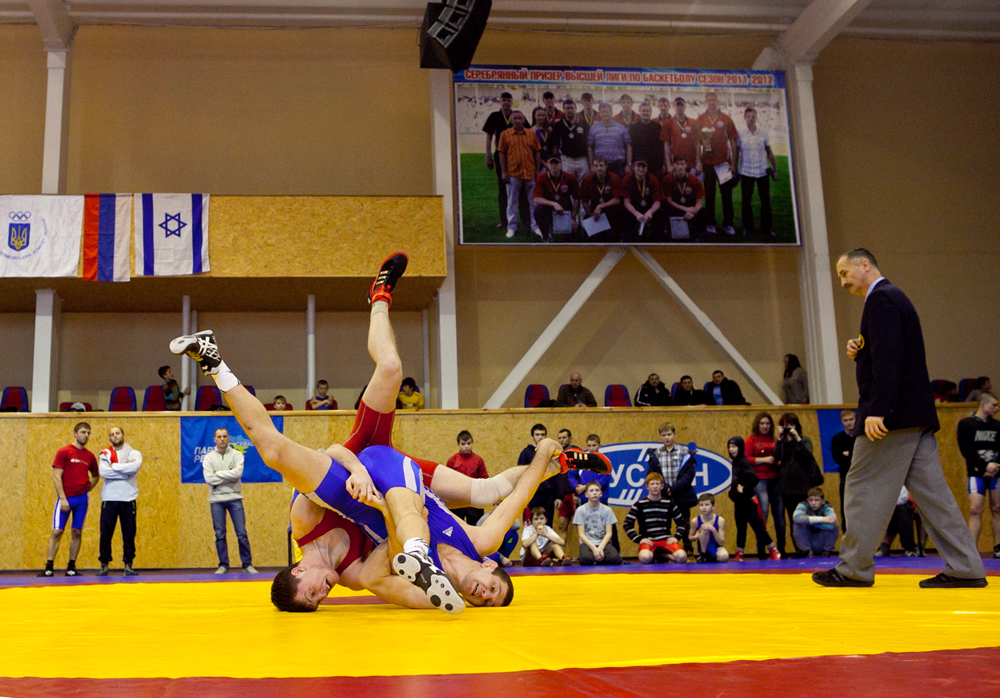В Севастополе проходит турнир по вольной борьбе