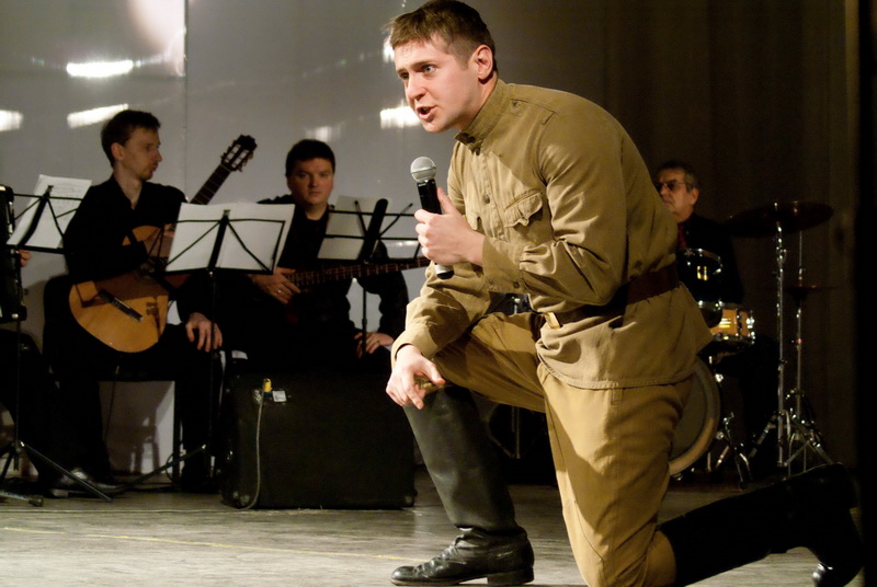 В Севастополе провели концерт памяти Высоцкого