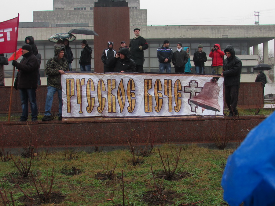 В Крыму осудили запрет Партии регионов и Компартии на западе страны