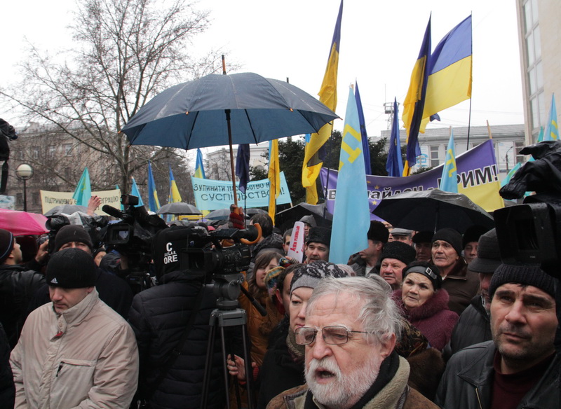 Крымские татары провели митинг в Симферополе 