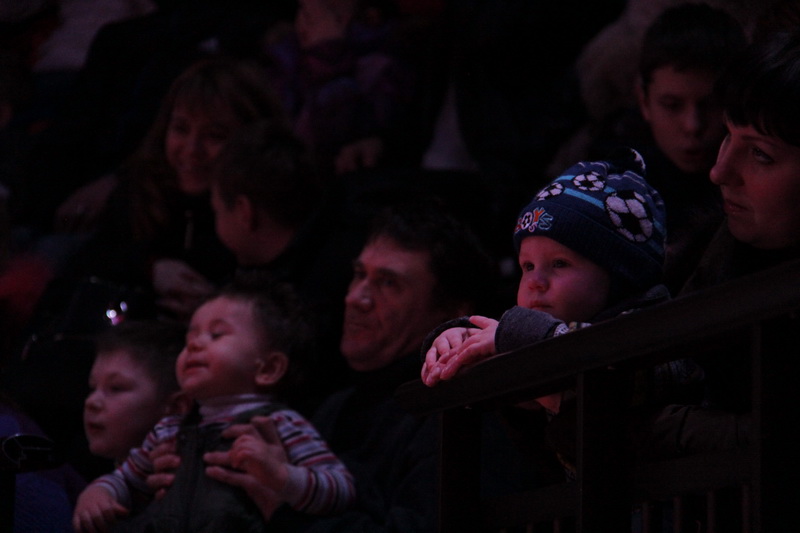 Киевский цирк привез в Симферополь динозавров и льва Папы Римского