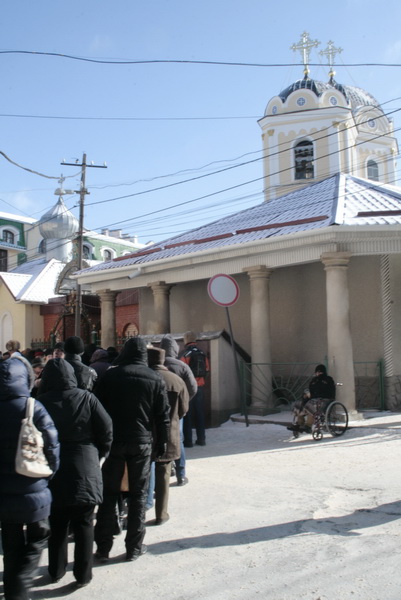 В Симферополе тысячи паломников приходят поклониться Дарам волхвов