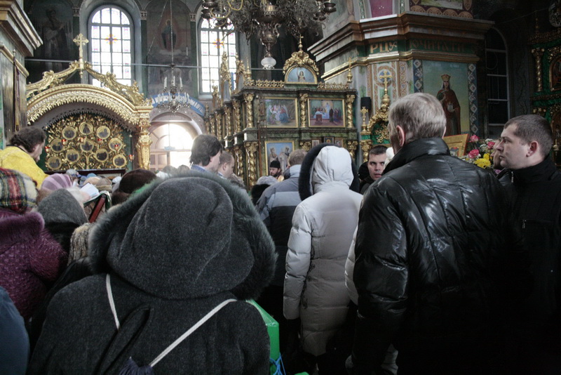 В Симферополе тысячи паломников приходят поклониться Дарам волхвов