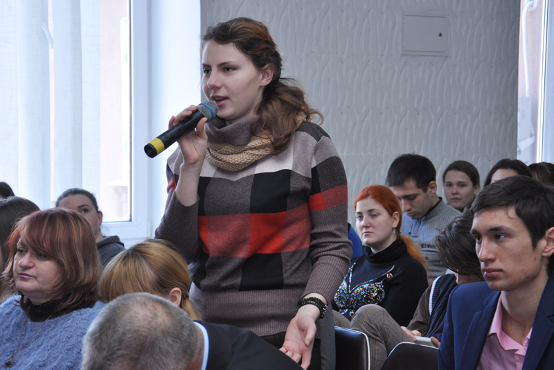 Члены Президиума Крыма встретились со студентами университета культуры в Симферополе 