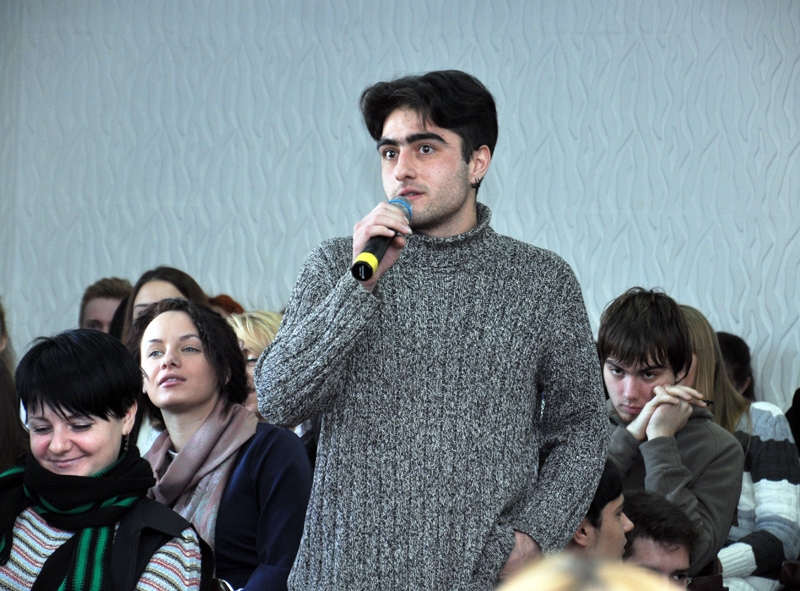 Члены Президиума Крыма встретились со студентами университета культуры в Симферополе 